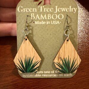 Green Tree Bamboo Earrings "Yucca"